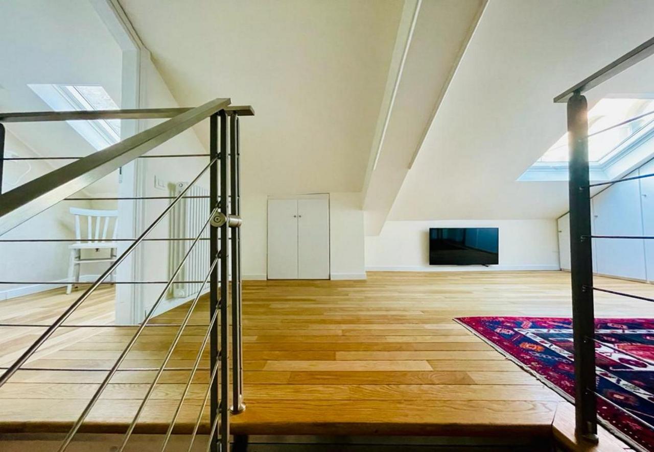 Appartamento Rossini By Holiday Solutions Como Bagian luar foto