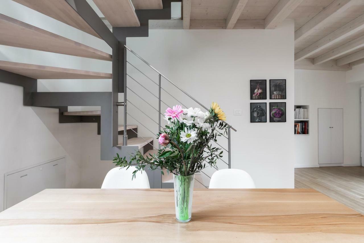 Appartamento Rossini By Holiday Solutions Como Bagian luar foto